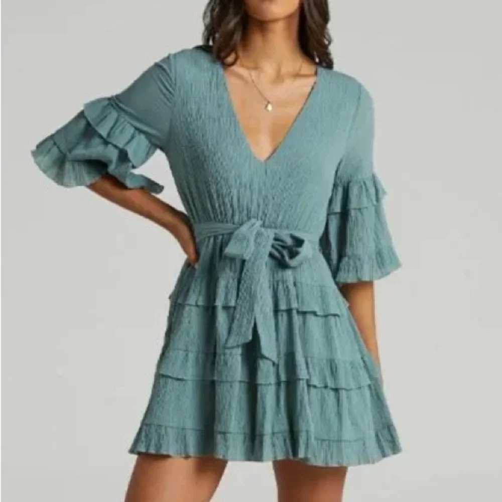Showpo‎ Green Cotton Tiered Ruffle Mini Dress Belted V-Neck Bell Sleeve Plus 16